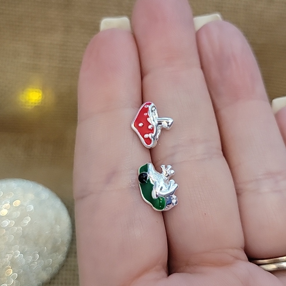 🔥LAST PAIR🔥 FROG AND MUSHROOM STUD EARRINGS